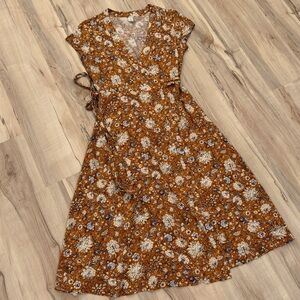 Old Navy Wrap Midi Floral Dress size XS